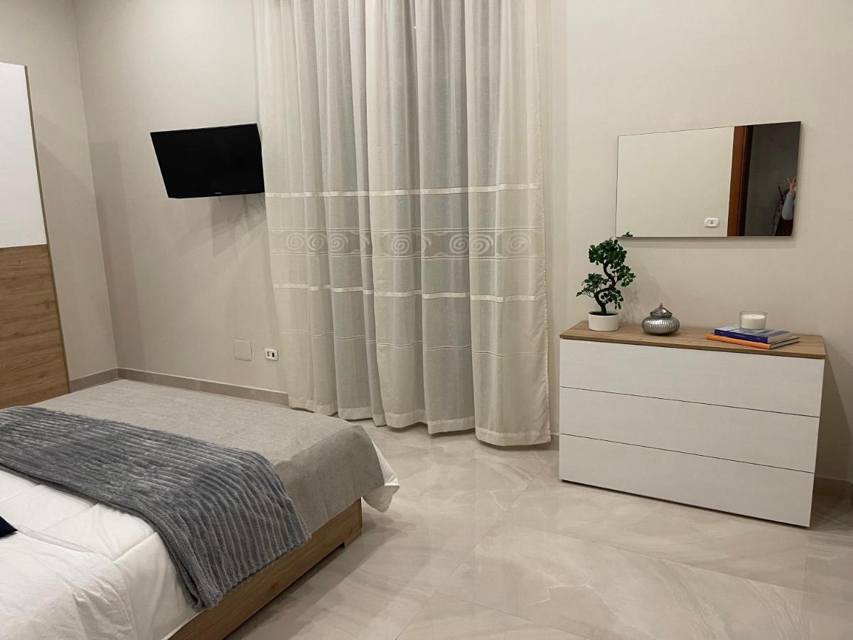 Miracles On 32Th Street Apartment Наполи Екстериор снимка